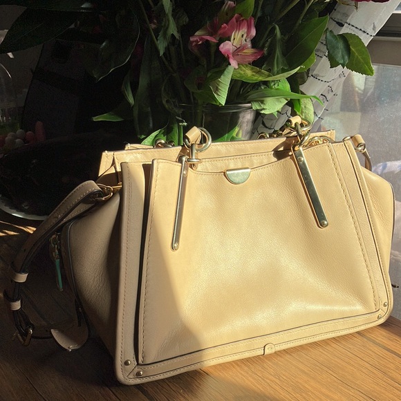 Coach Dreamer - Picture 4 of 17